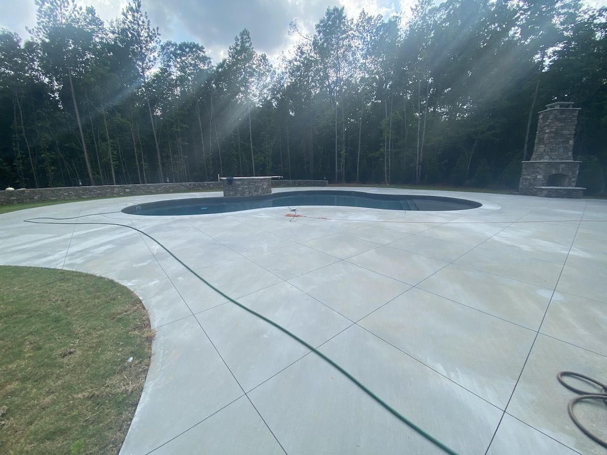 Custom concrete pool deck
